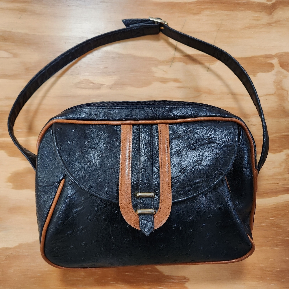 Elegant Black and Tan Shoulder Bag - Picture 2 of 7